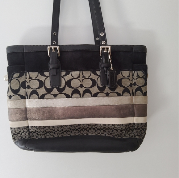 Coach Handbags - Coach Signature Hampton Black Leather Tote